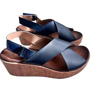 Clark’s Navy Hale Cork Wedge Comfy Leather Sandals